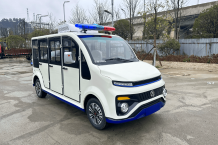 封闭巡逻车