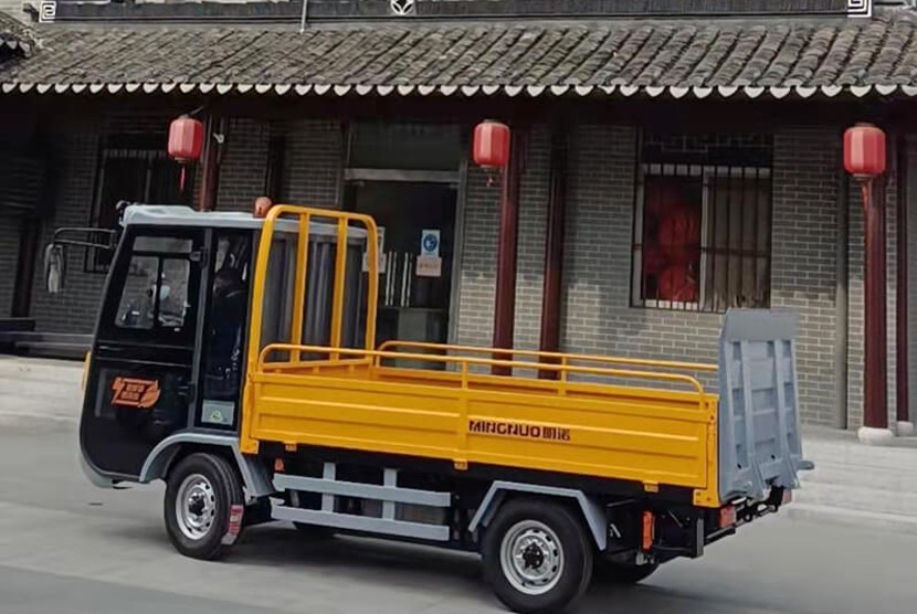 江苏栟茶古镇文化旅游发展有限公司环卫车.jpg