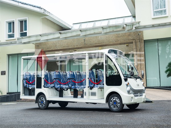 旅游观光电瓶车多少钱一辆？